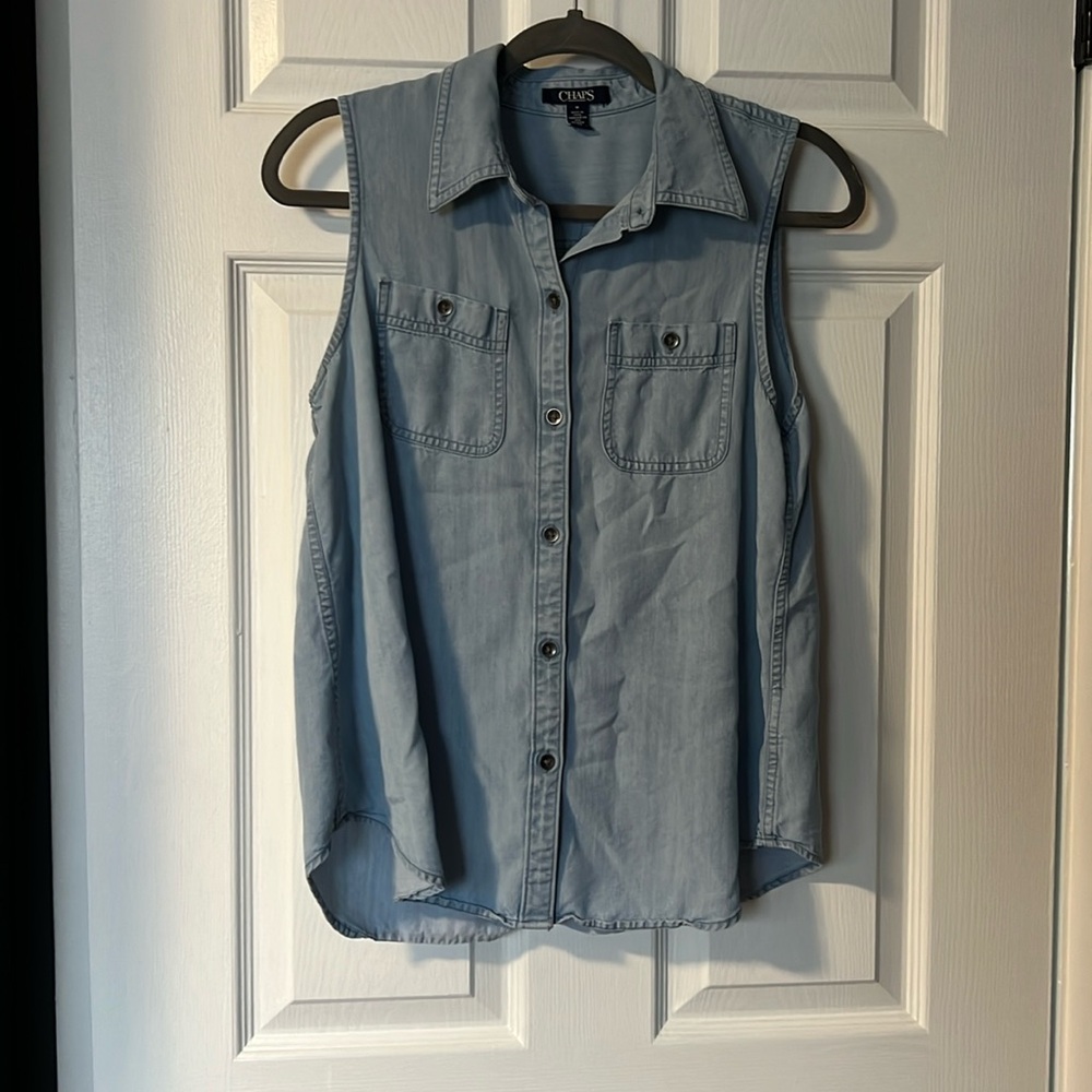 CHAPS Chambray Shirt Button Down Womens M Sleeveless Sky wash Lyocell